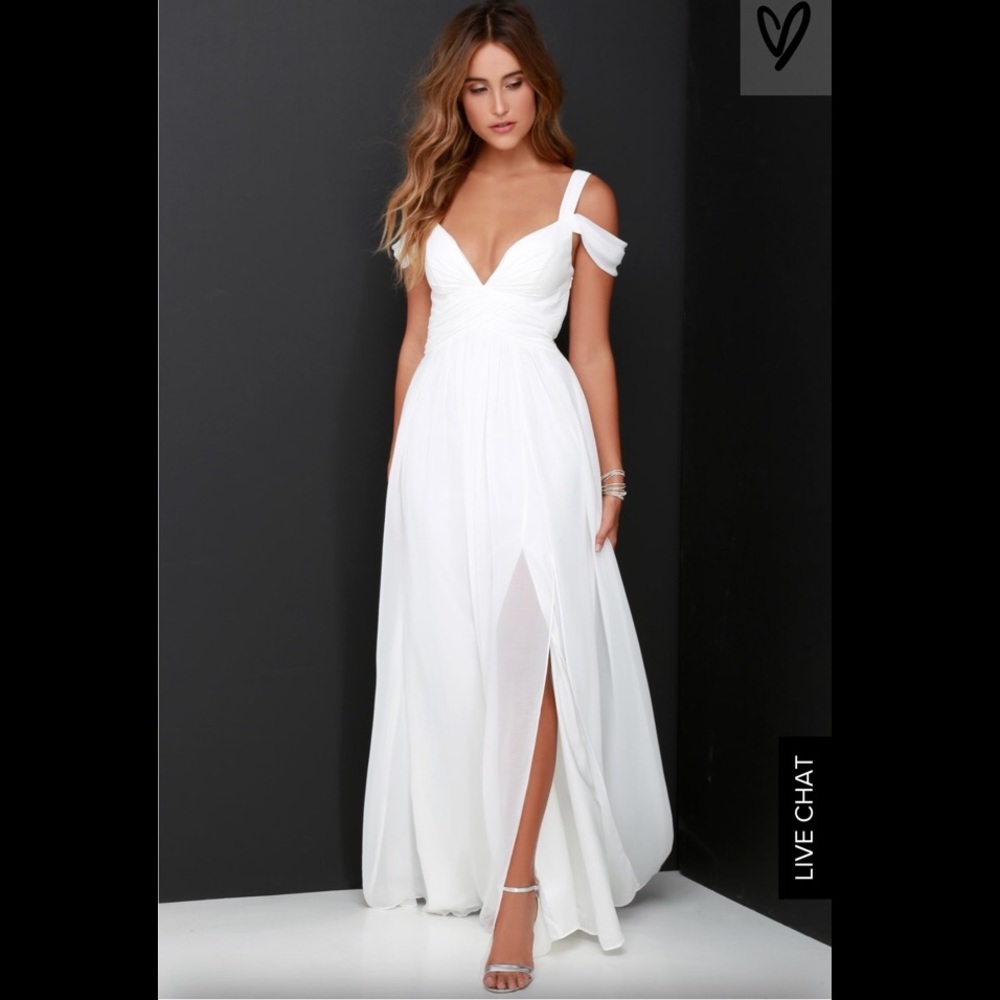 Beautiful Lulu’s White Floor length Dress